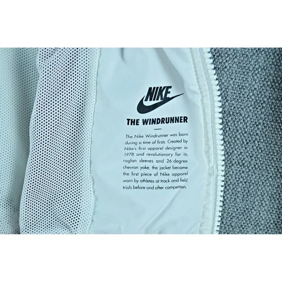 Nike Jacket Women's S Burgundy White Black The WindRunner Windbreaker Full Zip - Picture 9 of 13